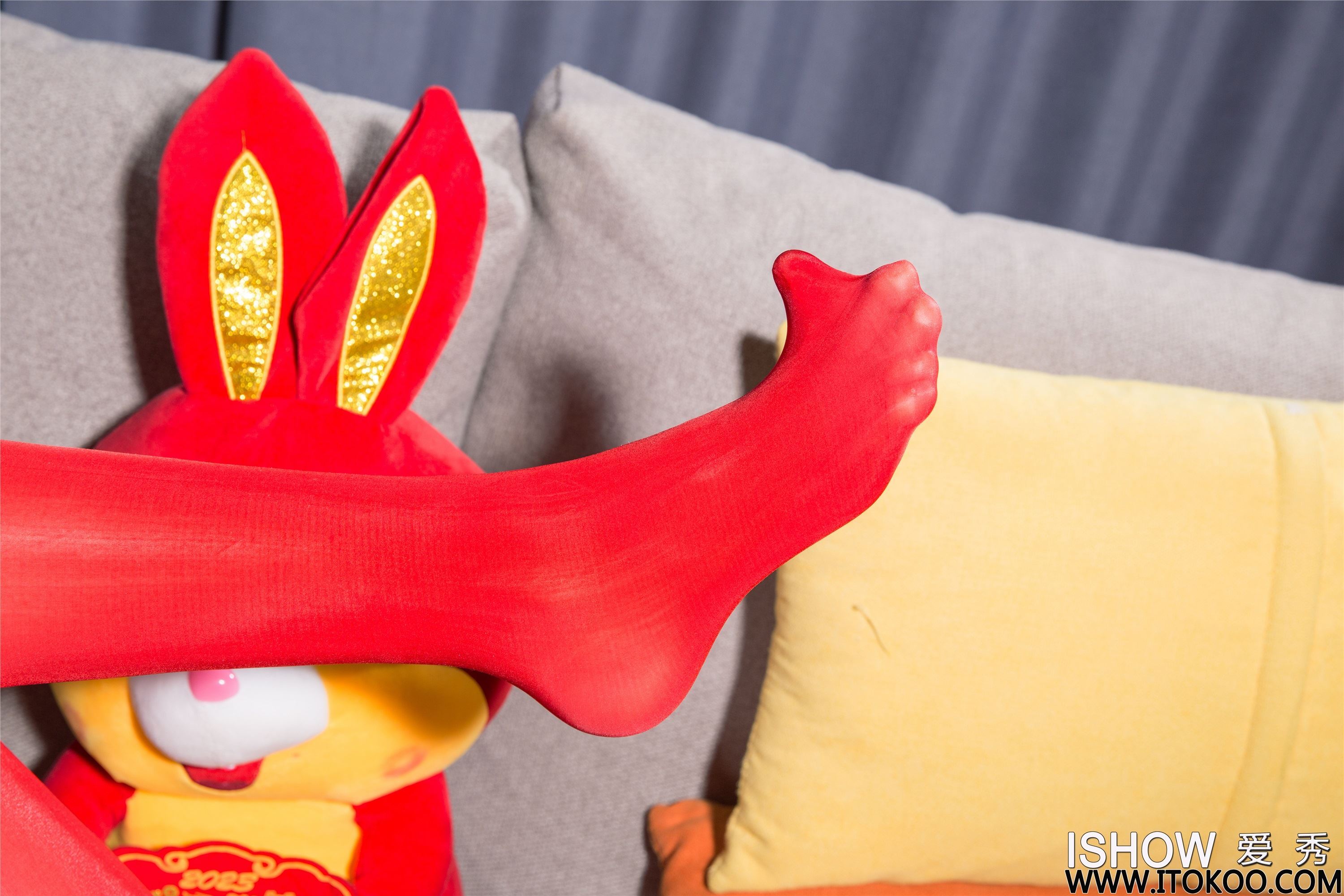 ISHOW爱秀 2023.01.21 NO.349 艾雨彤